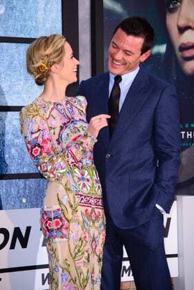 . 20 09 2016. Odeon, Leicester Square, London, United Kingdom. Emily Blunt and Luke Evans arrive at The Girl On The Train World Premiere.  xChrisxJosephx xi-Imagesx IIM-13479-0037