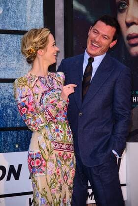 . 20 09 2016. Odeon, Leicester Square, London, United Kingdom. Emily Blunt and Luke Evans arrive at The Girl On The Train World Premiere.  xChrisxJosephx xi-Imagesx IIM-13479-0038
