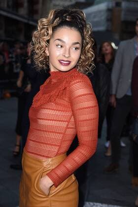 Ella Eyrebei der Premiere des Kinofilms The Girl on the Train im Odeon Leicester Square. London, 20.09.2016 Ella Eyre  Foto:xS.xVasx xFuturexImage