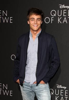 September 20, 2016 - Hollywood, CA, United States - 20 September 2016 - Hollywood, California - Kevin Quinn. Ã¢â‚¬Å Queen Of KatweÃ¢â‚¬Â Los Angeles Premiere held at the El Capitan Theater in Hollywood. Photo Credit: AdMedia Hollywood United States - ZUMAa123