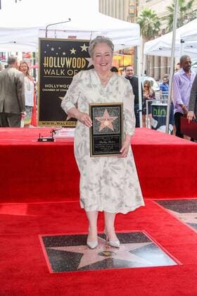 Kathy Bates, die Schauspielerin bei ihrer Ehrung mit einem Stern auf dem Hollywood Walk of Fame am 20.09.2016 in Los Angeles Kathy Bates with a Star on the Hollywood Walk of Fame, 2016 