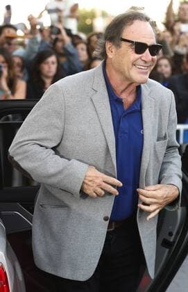 US producer Oliver Stone arrives in San Sebastian, Basque Country, Spain, 21 September 2016, where he will present his film Snowden during the 64th International Cinema Festival of San Sebastian. EFE Juan Herrero INTERNATIONAL CINEMA FESTIVAL OF SAN SEBASTIAN !ACHTUNG: NUR REDAKTIONELLE NUTZUNG!  SSB001 20160921-636100862417603450