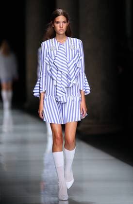 (160922) -- MILAN, Sept. 21, 2016 -- A model presents creations at Francesco Scognamiglio fashion show during women s Spring Summer 2017 collection as part of the Milan Fashion Week, in Milan, Italy, Sept. 21, 2016.)(zcc) ITALY-MILAN-FASHION WEEK JinxYu 