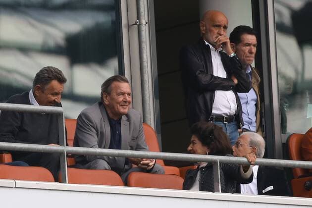 Bilder des Tages Hannover, HDI Arena, Gerhard Schroeder,Hannover 96 gegn Karlsruher SC,