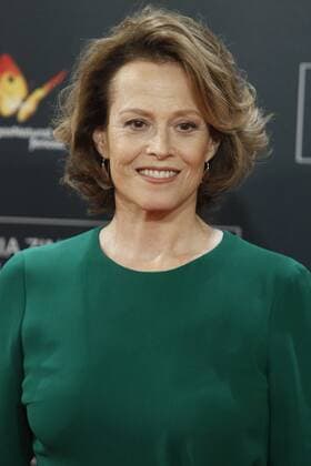 Filmfestival San Sebastian - Donostia Award Sigourney Weaver Sigourney Weaver receives the Donostia award 2016 to a lifetime achievements during the 64th San Sebastian film festival at the Kursaal in San Sebastian, Spain. CELEBRITIES : Sigourney Weaver receives the Donostia award 2016 - San Sebastian - 21 09 2016 WALTERKOVACS PANORAMIC 