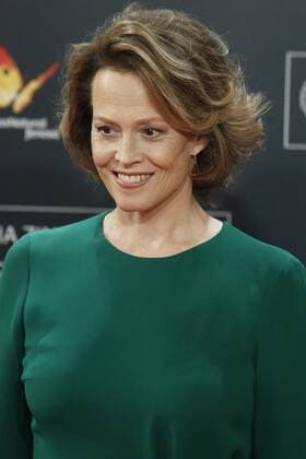 Filmfestival San Sebastian - Donostia Award Sigourney Weaver Sigourney Weaver receives the Donostia award 2016 to a lifetime achievements during the 64th San Sebastian film festival at the Kursaal in San Sebastian, Spain. CELEBRITIES : Sigourney Weaver receives the Donostia award 2016 - San Sebastian - 21 09 2016 WALTERKOVACS PANORAMIC 