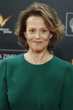 Filmfestival San Sebastian - Donostia Award Sigourney Weaver Sigourney Weaver receives the Donostia award 2016 to a lifetime achievements during the 64th San Sebastian film festival at the Kursaal in San Sebastian, Spain. CELEBRITIES : Sigourney Weaver receives the Donostia award 2016 - San Sebastian - 21 09 2016 WALTERKOVACS PANORAMIC 
