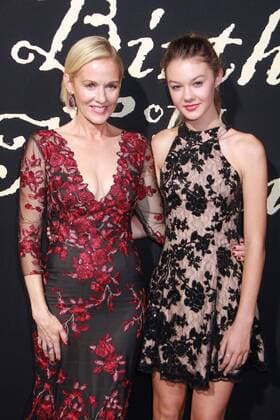 Penelope Ann Miller und ihre Tochter Eloisa May Huggins bei der The Birth of a Nation Filmpremiere am 21.09.2016 in Los Angeles The Birth of a Nation Kino Premiere in Los Angeles, 2016 