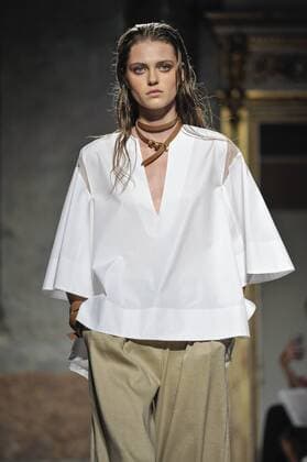 Milan, Fashion Week, Women Spring Summer 2017. Milano, Moda Donna, Primavera Estate 2017. Les Copains catwalk Pictured: model  Copyright: xRiccardoxGiordanoxSickix