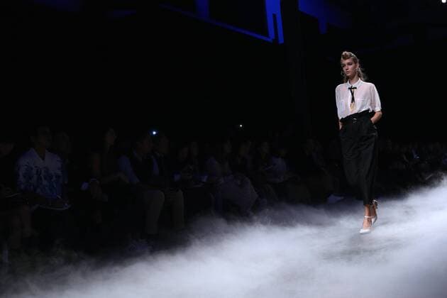 (160922) -- MILAN, Sept. 22, 2016 -- A model walks the runway during the Anteprima fashion show as part of Milan Fashion Week Spring Summer 2017 in Milan, Italy, on Sept. 22, 2016. ) ITALY-MILAN-FASHION WEEK-ANTEPRIMA JinxYu 