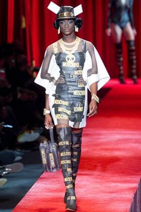 Milan Fashion Week, Women Spring Summer 2017 Milano Moda donna Primavera Estate 2017 - Modenschau Moschino Pictured: Moschino  Copyright: xGREGOx