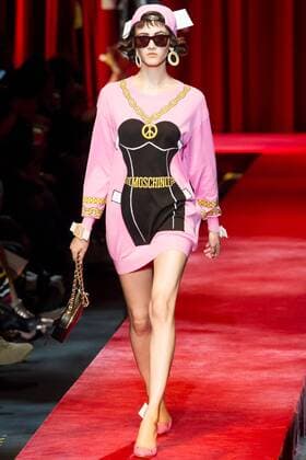 Milan Fashion Week, Women Spring Summer 2017 Milano Moda donna Primavera Estate 2017 - Modenschau Moschino Pictured: Moschino  Copyright: xGREGOx