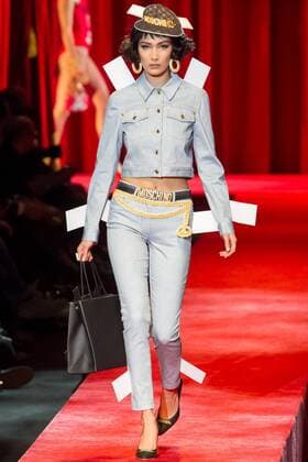 Milan Fashion Week, Women Spring Summer 2017 Milano Moda donna Primavera Estate 2017 - Modenschau Moschino Pictured: Moschino  Copyright: xGREGOx