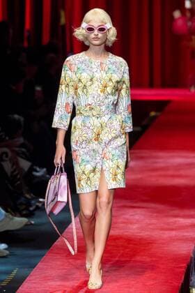 Milan Fashion Week, Women Spring Summer 2017 Milano Moda donna Primavera Estate 2017 - Modenschau Moschino Pictured: Moschino  Copyright: xGREGOx