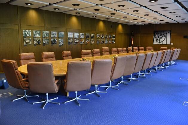 Deutschland, Bonn, 23.09.2016 Haus der Geschichte und BMZ eroeffnen historische Raeume im ehemaligen Kanzleramt in Bonn Foto: Blick in den ehemaligen Kabinettssaal Germany, Bonn, 09.23.2016 House of History and BMZ open historic premises in the former chancellery in Bonn Photo: View of the former cabinet room Kanzleramt-Bonn Chancellery-Bonn