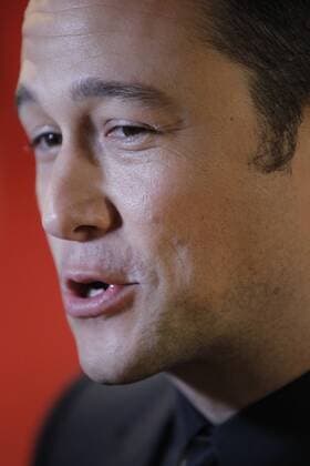 Joseph Gordon Levitt attend the Snowden premiere CELEBRITES : 64eme festival du Film de San Sebastian - 22 09 2016 WALTERKOVACS Panoramic 