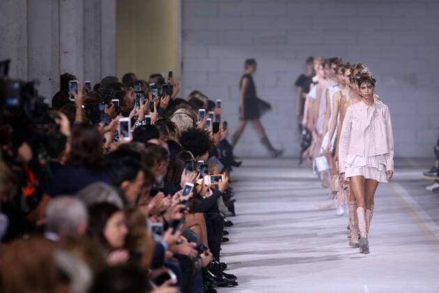 (160923) -- MILAN, Sept. 23, 2016 -- Models present creations at Diesel Black Gold fashion show during Milan Fashion Week Spring Summer 2017 in Milan, Italy, Sept. 23, 2016. )(cl) ITALY-MILAN-FASHION WEEK-DIESEL BLACK GOLD JinxYu 