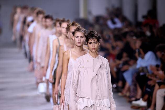 (160923) -- MILAN, Sept. 23, 2016 -- Models present creations at Diesel Black Gold fashion show during Milan Fashion Week Spring Summer 2017 in Milan, Italy, Sept. 23, 2016. )(cl) ITALY-MILAN-FASHION WEEK-DIESEL BLACK GOLD JinxYu 