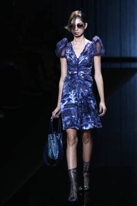 (160923) -- MILAN, Sept. 23, 2016 -- A model presents a creation at Giorgio Armani fashion show during Milan Fashion Week Spring Summer 2017 in Milan, Italy, Sept. 23, 2016. )(cl) ITALY-MILAN-FASHION WEEK-GIORGIO ARMANI JinxYu 