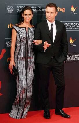 US actress Jennifer Connelly (L) and British actor and producer Ewan McGregor arrive at the presentation of the film American Pastoral during the 64th International Cinema Festival of San Sebastian, Basque Country, Spain, 23 September 2016. INTERNATIONAL CINEMA FESTIVAL OF SAN SEBASTIAN !ACHTUNG: NUR REDAKTIONELLE NUTZUNG!  SSB001 20160924-636102732486082916