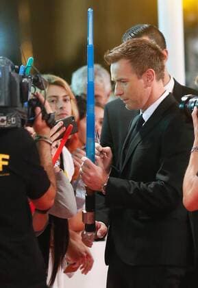 British actor and producer Ewan McGregor arrives at the presentation of the film American Pastoral during the 64th International Cinema Festival of San Sebastian, Basque Country, Spain, 23 September 2016. INTERNATIONAL CINEMA FESTIVAL OF SAN SEBASTIAN !ACHTUNG: NUR REDAKTIONELLE NUTZUNG!  SSB001 20160924-636102733828298312