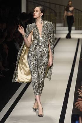 Mailand Fashion Week - Elisabetta Franchi Modenschau Milan Fashion Week, Women Spring Summer 2017. Milano, Moda Donna, Primavera Estate 2017. Elisabetta Franchi catwalk Pictured: model  Copyright: xSimonaxChiocciaxSickix