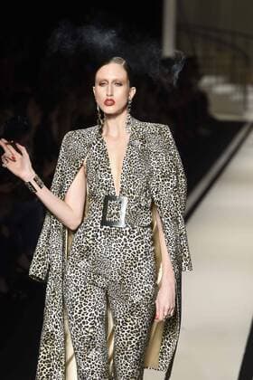 Mailand Fashion Week - Elisabetta Franchi Modenschau Milan Fashion Week, Women Spring Summer 2017. Milano, Moda Donna, Primavera Estate 2017. Elisabetta Franchi catwalk Pictured: model  Copyright: xSimonaxChiocciaxSickix