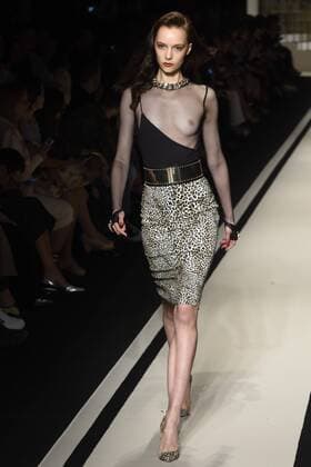 Mailand Fashion Week - Elisabetta Franchi Modenschau Milan Fashion Week, Women Spring Summer 2017. Milano, Moda Donna, Primavera Estate 2017. Elisabetta Franchi catwalk Pictured: model  Copyright: xSimonaxChiocciaxSickix