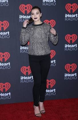 September 23, 2016 - Las Vegas, NV, United States - 23 September 2016 - Las Vegas, NV - Hailee Steinfeld. 2016 iHeart Radio Music Festival Photo Room at T-Mobile Arena. Photo Credit: MJT AdMedia Las Vegas United States - ZUMAa123