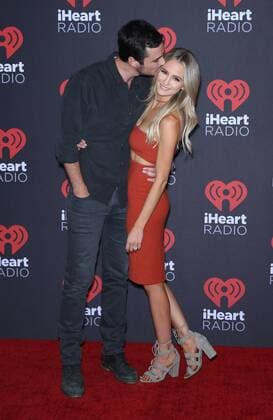 September 23, 2016 - Las Vegas, NV, United States - 23 September 2016 - Las Vegas, NV - Ben Higgins, Lauren Bushnell. 2016 iHeart Radio Music Festival Photo Room at T-Mobile Arena. Photo Credit: MJT AdMedia Las Vegas United States - ZUMAa123
