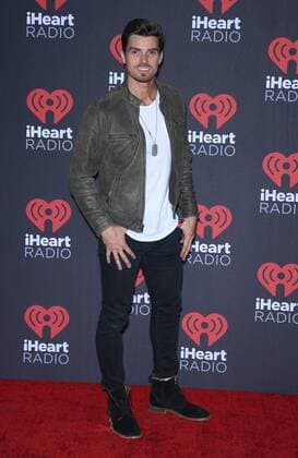 September 23, 2016 - Las Vegas, NV, United States - 23 September 2016 - Las Vegas, NV - Chase McNary. 2016 iHeart Radio Music Festival Photo Room at T-Mobile Arena. Photo Credit: MJT AdMedia Las Vegas United States - ZUMAa123