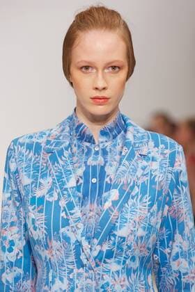 September 24, 2016 - London, England, United Kingdom - A model walks the runway at the Apu Jan Spring Summer 17 collection at London Fashion Week 2017, on September 16th in London, United Kingdom. London United Kingdom  - ZUMAn230