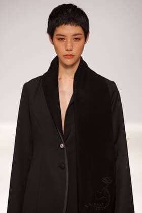 September 24, 2016 - London, England, United Kingdom - A model walks the runway at the Apu Jan Spring Summer 17 collection at London Fashion Week 2017, on September 16th in London, United Kingdom. London United Kingdom  - ZUMAn230
