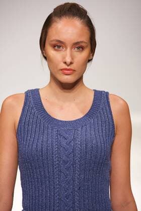 September 24, 2016 - London, England, United Kingdom - A model walks the runway at the Apu Jan Spring Summer 17 collection at London Fashion Week 2017, on September 16th in London, United Kingdom. London United Kingdom  - ZUMAn230