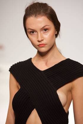 September 24, 2016 - London, England, United Kingdom - A model walks the runway at the Apu Jan Spring Summer 17 collection at London Fashion Week 2017, on September 16th in London, United Kingdom. London United Kingdom  - ZUMAn230