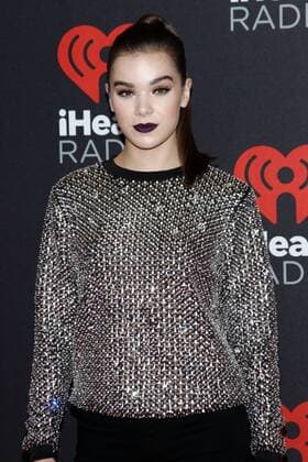 Actress and singer Hailee Steinfeld arrives for the iHeartRadio Music Festival at the T-Mobile Arena in Las Vegas, Nevada on September 23, 2016.  LVP2016092383 JAMESxATOA
