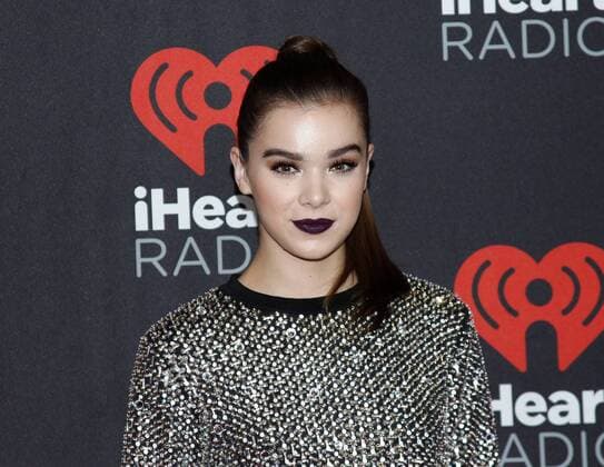 Actress and singer Hailee Steinfeld arrives for the iHeartRadio Music Festival at the T-Mobile Arena in Las Vegas, Nevada on September 23, 2016.  LVP2016092387 JAMESxATOA