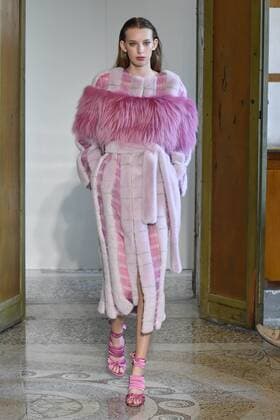 Milan Fashion Week, Women Spring Summer 2017. Milano, Moda Donna, Primavera Estate 2017. BLUGIRL catwalk Pictured: model  Copyright: xRiccardoxGiordanoxSickix