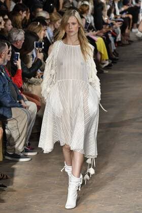 Milan Fashion Week, Women Spring Summer 2017. Milano, Moda Donna, Primavera Estate 2017. PHILOSOPHY DI LORENZO SERAFINI catwalk Pictured: model  Copyright: xRiccardoxGiordanoxSickix