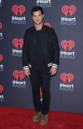 September 24, 2016 - Las Vegas, NV, United States - 24 September 2016 - Las Vegas, NV - Taylor Lautner. 2016 iHeart Radio Music Festival Photo Room at T-Mobile Arena, Day 2. Photo Credit: MJT AdMedia Las Vegas United States - ZUMAa123