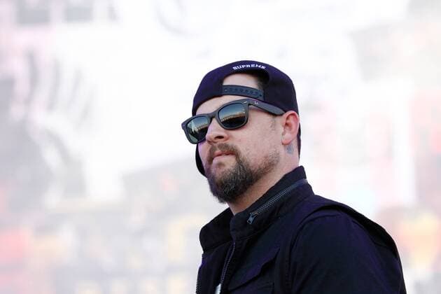 Joel Madden of Good Charlotte performs at the iHeartRadio Daytime Village Concerts in Las Vegas, Nevada on September 24, 2016.  LVP2016092442 JAMESxATOA
