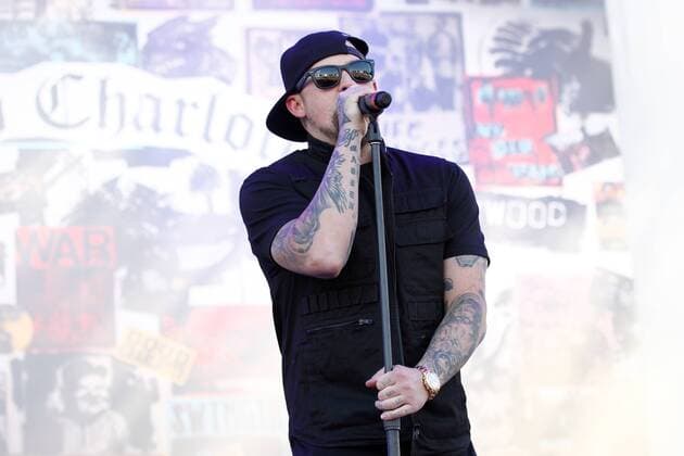 Joel Madden of Good Charlotte performs at the iHeartRadio Daytime Village Concerts in Las Vegas, Nevada on September 24, 2016.  LVP2016092443 JAMESxATOA