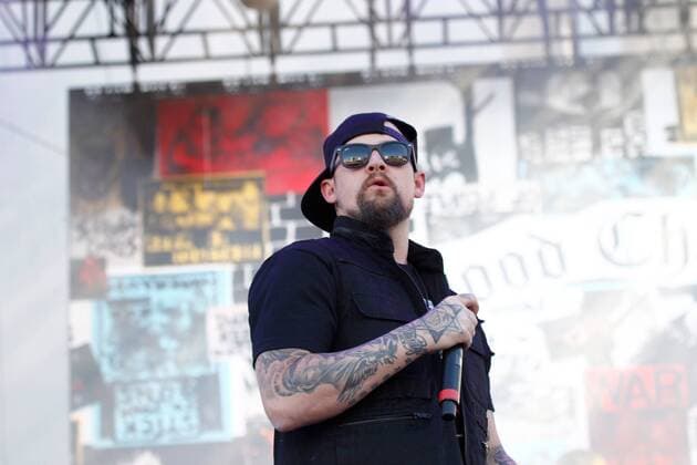 Joel Madden of Good Charlotte performs at the iHeartRadio Daytime Village Concerts in Las Vegas, Nevada on September 24, 2016.  LVP2016092444 JAMESxATOA