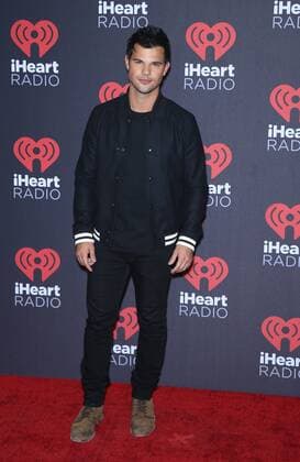 September 24, 2016 - Las Vegas, NV, United States - 24 September 2016 - Las Vegas, NV - Taylor Lautner. 2016 iHeart Radio Music Festival Photo Room at T-Mobile Arena, Day 2. Photo Credit: MJT AdMedia Las Vegas United States - ZUMAa123