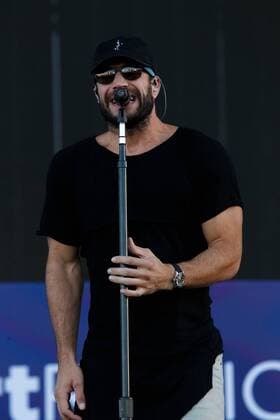 Country singer Sam Hunt performs at the iHeartRadio Daytime Village Concerts in Las Vegas, Nevada on September 24, 2016.  LVP2016092468 JAMESxATOA