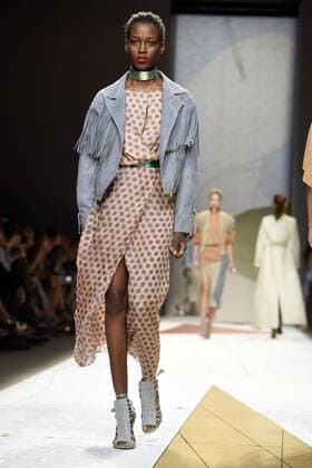 Milan Fashion Week, Women Spring Summer 2017. Milano, Moda Donna, Primavera Estate 2017. TRUSSARDI  Copyright: xSIMONAxCHIOCCIA x