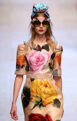 Mailand Fashion Week - Dolce & Gabbana (160926) -- MILAN, Sept. 25, 2016 -- A model walks the runway during the Dolce&Gabbana fashion show as part of Milan Fashion Week Spring Summer 2017 in Milan, Italy, on Sept 25, 2016. ) (lrz) ITALY-MILAN-FASHION WEEK-DOLCE&GABBANA JinxYu 