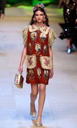 Mailand Fashion Week - Dolce & Gabbana (160926) -- MILAN, Sept. 25, 2016 -- A model walks the runway during the Dolce&Gabbana fashion show as part of Milan Fashion Week Spring Summer 2017 in Milan, Italy, on Sept 25, 2016. ) (lrz) ITALY-MILAN-FASHION WEEK-DOLCE&GABBANA JinxYu 