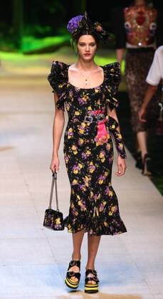 Mailand Fashion Week - Dolce & Gabbana (160926) -- MILAN, Sept. 25, 2016 -- A model walks the runway during the Dolce&Gabbana fashion show as part of Milan Fashion Week Spring Summer 2017 in Milan, Italy, on Sept 25, 2016. ) (lrz) ITALY-MILAN-FASHION WEEK-DOLCE&GABBANA JinxYu 