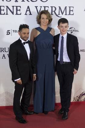 September 26, 2016 - Madrid, Spain - US actress Sigourney Weaver, Jose Antonio Bayona and British actor Lewis McDougall poses in photocall premiere o Un monstruo viene a verme (A monster comes to see me), in the Royal Theater Madrid,, Spain, 26 September 2016. Madrid Spain  - ZUMAn230